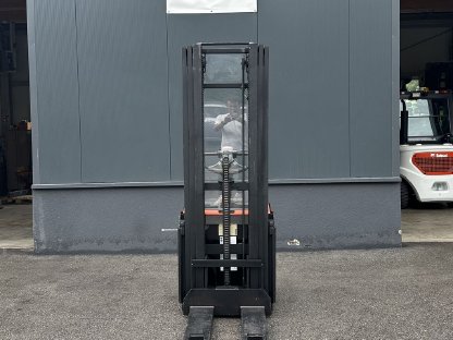 Bild 2:Premium-Hochhubwagen BT Toyota SWE 120 Vollfreihub