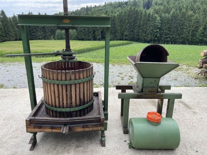 Obstpresse mit Rebler