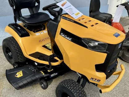 Bild 2:Cub Cadet XT2 Rasentraktor