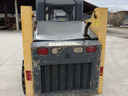 Bild 6:Kompaktlader GEHL SL 4240 Baumaschine