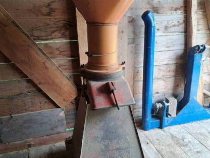Verkaufe Taifun Schrotmühle