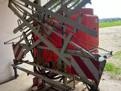 Bild 3:Jessernigg Feldspritze