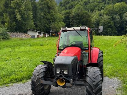 Lindner Geotrac 80 mit Frontlader und Schaufel