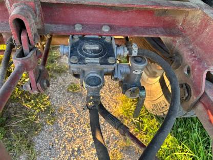 Bild 2:Brantner 2-Seiten-Kipper