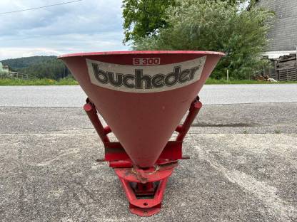 Bild 2:Kunstdüngerstreuer