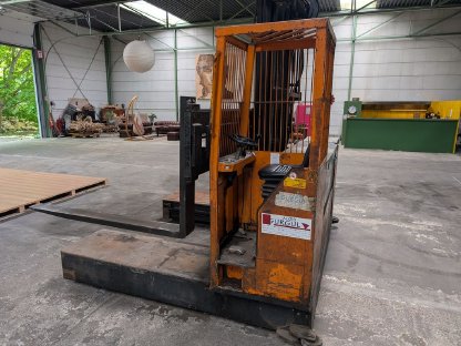 Bild 3:DIMOS Elektro-Mehrwege-Stapler EFY3004-R 3.000 kg