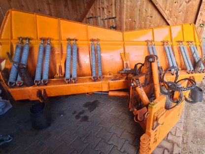 Bild 2:Hydrac Schneepflug SL 360