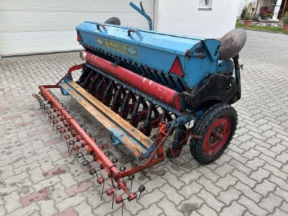 Bild 4:Drill-Sämaschine Marke ISARIA