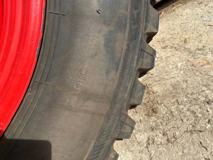 Bild 4:Kommunal Bereifung Winterdienst