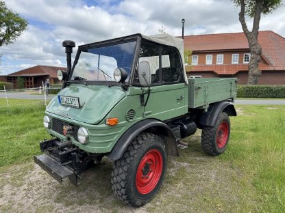 Bild 2:Mercedes-Benz Unimog 421 Cabriolet