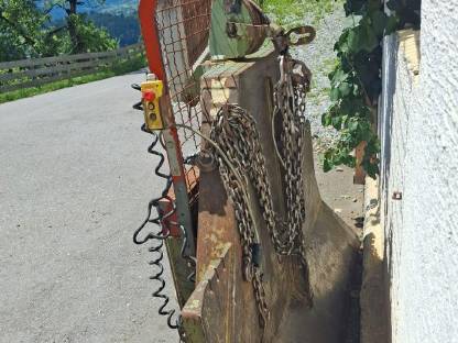 Bild 4:Holzknecht HS 206 BUE