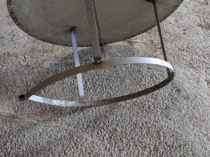 Bild 3:Abluftrohr, Kamin, Dunstabzug mit Abdeckhaube