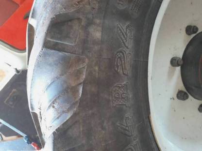 Bild 2:Traktorreifen 12.4 R24