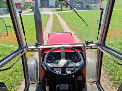 Bild 8:Massey Ferguson 253