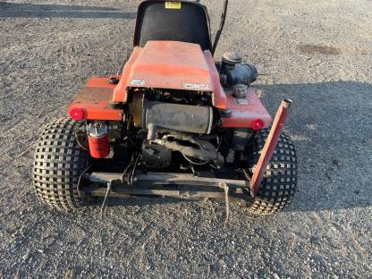 Bild 4:Bunkerrechen Reitbahnplaner Smithco Diesel Super Rake