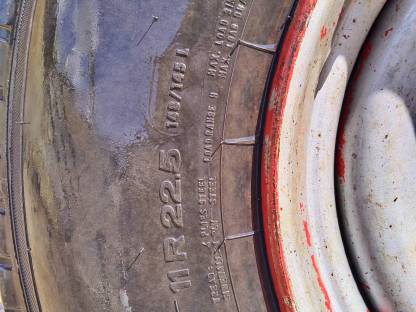 Bild 3:Anhängerräder 11 R 22.5