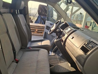 Bild 7:Volkswagen T5 Transporter Langer Radstand, 2 Schiebetüren