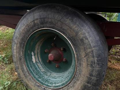 Bild 6:Einachskipper, 3-Seiten-Kipper