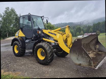 Bild 2:Komatsu WA100 M-5