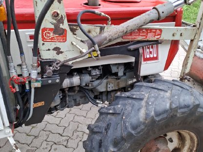 Bild 3:Hydraulischer Frontlader Hauer Oberrahmen N