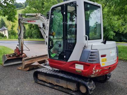 Takeuchi TB 235