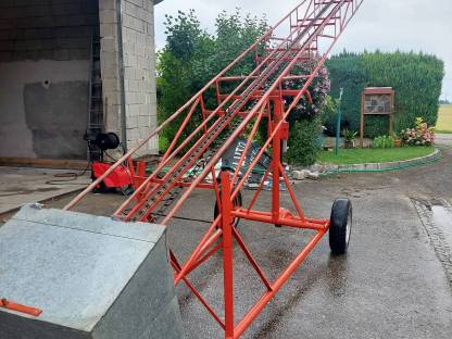 Bild 3:Ballenförderband 8 m