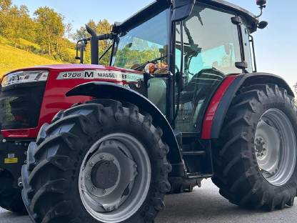 Bild 3:Massey Ferguson 4708 M