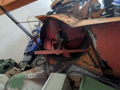 Bild 2:Schmidt Schneeschleuder