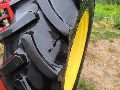 Bild 2:Traktorreifen Pflegeräder John Deere 6420