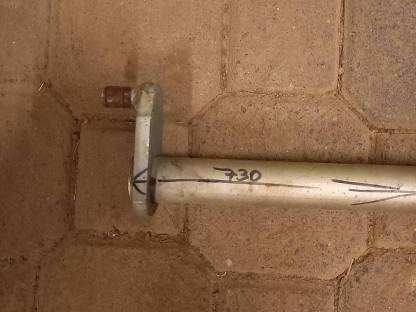 Bild 2:Zinkenträger Welle Claas