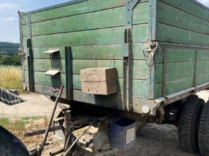 Bild 2:Lastwagenkipper