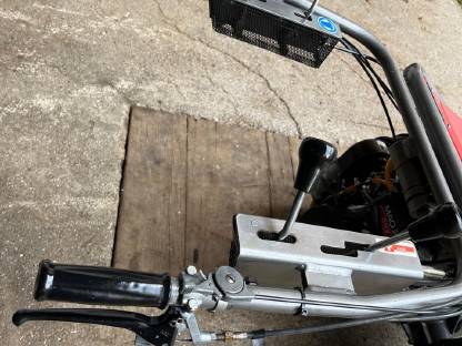 Bild 4:AEBI Motormäher AM20