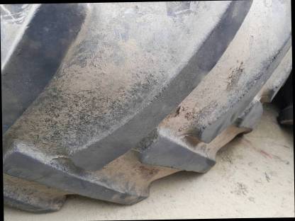 Bild 6:Traktorreifen