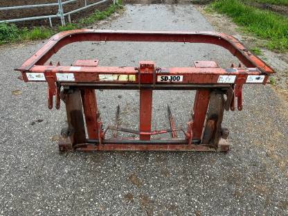 Bild 2:Ballenspieß mit Haueraufnahme