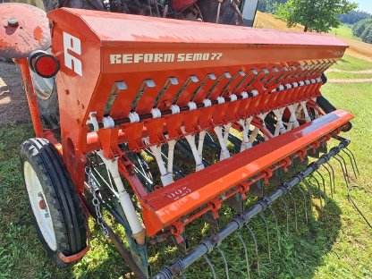 Bild 4:Reform Semo 77 225 cm mit Kleesamenstreuer