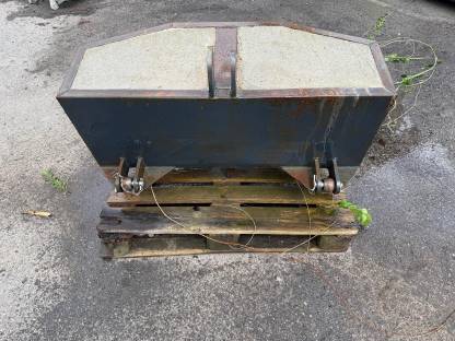 Bild 2:Traktorgewicht