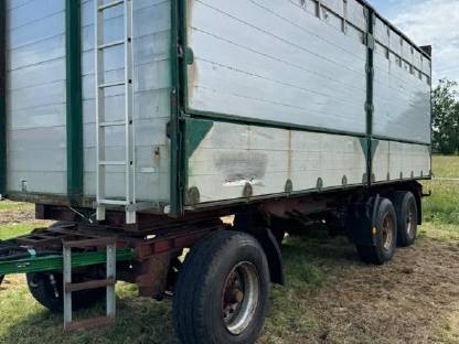 Bild 4:Hackgutkipper