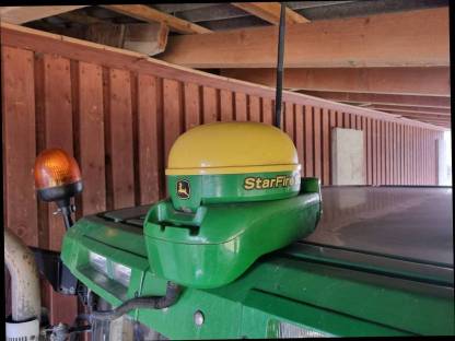 Bild 2:John Deere Starfire 3000