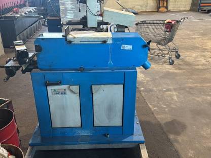 Bild 2:Aceti Macchine Rohrschleifmaschine