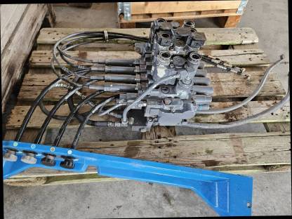 Bild 5:New Holland 8970 8870 G240 G210 Teile
