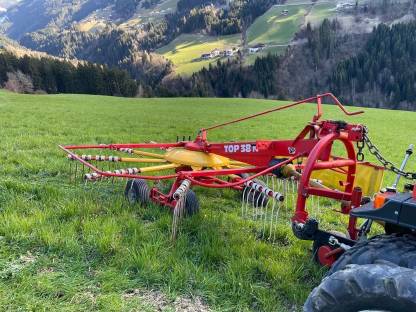 Bild 6:Pöttinger Schwader