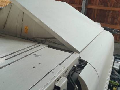 Bild 2:Korntankdeckel Claas Lexion 520