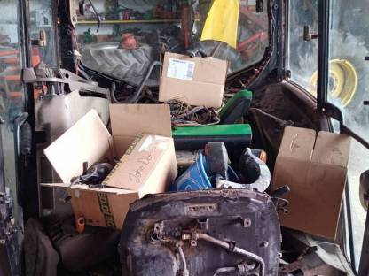 Bild 4:Kabinenteile John Deere 6030/7030