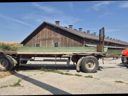 Bild 5:Schwarzmüller Plattformanhänger