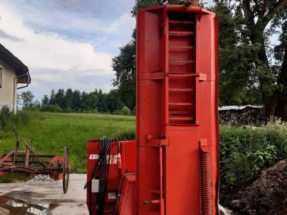 Bild 2:Silohächsler Epple Blasius 2500