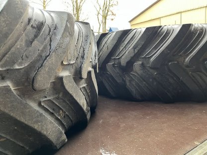 Traktorreifen Taurus 540/65 R38, 2,4 mm Profil