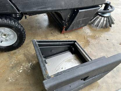 Bild 8:Kärcher Kehrmaschine