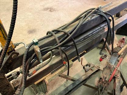 Bild 4:Schneestangensetzgerät