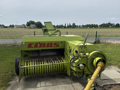 Bild 8:HD Ballenpresse Claas Markant 50 m. hydr. Schleuder