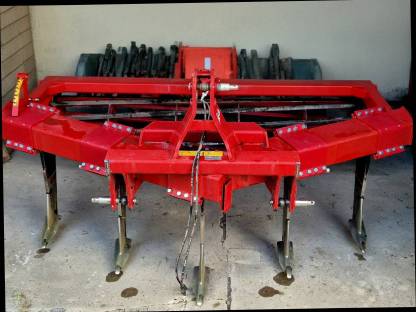 Tiefenlockerer Grubber HE-VA Sub Tiller